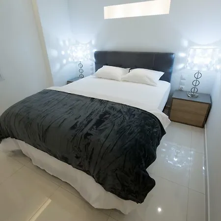 White Lux For 2 Vipgreece Apartment *
